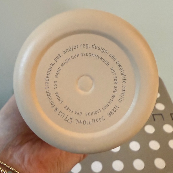 OWALA 24oz BEIGE WATER BOTTLE WITH STRAW - Picture 5 of 5